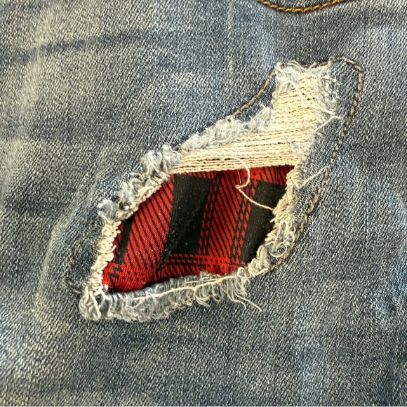 Judy Blue 9/29 Skinny Jeans Blue Distressed red plaid under holes - Picture 9 of 9